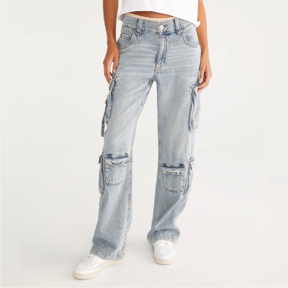 Aeropostale Low-Rise Cargo Jean Sz Large Short in Light Blue Wash
